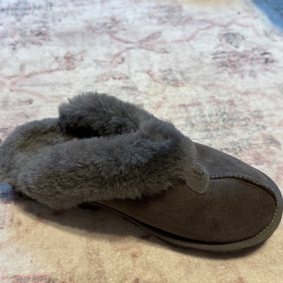 UGG women Coquette slip on shoes - Picture 2 of 3